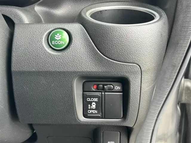 ホンダ Ｎ ＢＯＸ カスタム G Lパッケージ 愛媛県 2015(平27)年 6.1万km ポリッシュドメタルメタリック 純正7型ナビ(AM/FM/CD/DVD/BTワンセグTV)/左側電動スライド/ドライブレコーダー/バックカメラ/純正フロアマット/ステアリングリモコン/電格ミラー/純正ドアバイザー/シガーソケット/ISOFIX/フォグランプ/オートライト/ETC/現状サマー(純正AW)(155/65/R14)/TOYO SD-K7