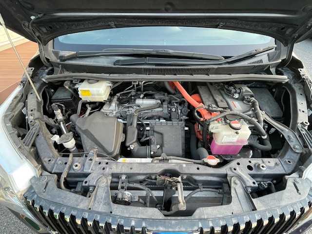 トヨタ エスクァイア ハイブリッド Gi ブラックテーラード 茨城県 2016(平28)年 10.8万km スパークリングブラックパールクリスタルシャイン 純正ＳＤナビ/（FM/AM/フルセグTV/BT)/トヨタセーフティセンス/-衝突被害軽減ブレーキ/-レーンディパーチャーアラート/-オートマチックハイビーム/バックモニター/ビルトインETC/フリップダウンモニター/D席N席シートヒーター/両側パワースライドドア/クルーズコントロール/純正アルミホイール/純正フロアマット