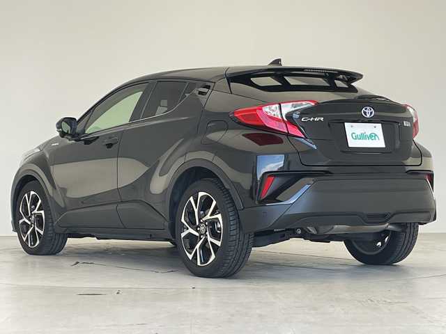 トヨタ Ｃ－ＨＲ G 愛知県 2017(平29)年 4.2万km 黒 純正ナビ/ワンセグ/バックカメラ/衝突軽減システム/レーダークルーズコントロール/ＥＴＣ/ハーフレザーシート/シートヒーター/純正アルミホイール/オートマチックハイビーム/ステアリングスイッチ/スマートキー/プッシュスタート