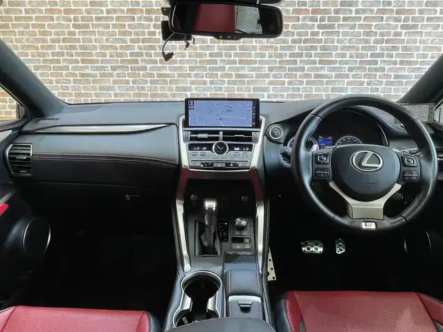 レクサス ＮＸ 300 Fスポーツ 岩手県 2018(平30)年 5.4万km ホワイトノーヴァガラスフレーク ４WD/ターボ/TRDフロントスポイラー/メーカーオプション三眼フルLEDヘッドランプ/メーカーオプション電動格納・リクライニングリヤシート/パノラミックビューモニター/ハンズフリーパワーバックドア/Fスポーツ専用フロアレッドカラーインテリア/Fスポーツ専用本革スポーツシート/パドルシフト/パフォーマンスダンパー/NAVI・AI-AVS/レクサスセーフティシステム＋/プリクラッシュセーフティ/レーダークルーズコントロール/レーンディパーチャーアラート/アダプティブハイビームシステム/クリアランスソナー/パーキングサポートブレーキ/パワーシート・シートヒーター・シートベンチレーション（前席）/ステアリングヒーター/10.3インチワイドディスプレイナビ/フルセグTV/純正18インチアルミホイール