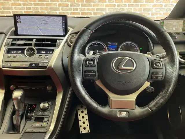 レクサス ＮＸ 300 Fスポーツ 岩手県 2018(平30)年 5.4万km ホワイトノーヴァガラスフレーク ４WD/ターボ/TRDフロントスポイラー/メーカーオプション三眼フルLEDヘッドランプ/メーカーオプション電動格納・リクライニングリヤシート/パノラミックビューモニター/ハンズフリーパワーバックドア/Fスポーツ専用フロアレッドカラーインテリア/Fスポーツ専用本革スポーツシート/パドルシフト/パフォーマンスダンパー/NAVI・AI-AVS/レクサスセーフティシステム＋/プリクラッシュセーフティ/レーダークルーズコントロール/レーンディパーチャーアラート/アダプティブハイビームシステム/クリアランスソナー/パーキングサポートブレーキ/パワーシート・シートヒーター・シートベンチレーション（前席）/ステアリングヒーター/10.3インチワイドディスプレイナビ/フルセグTV/純正18インチアルミホイール