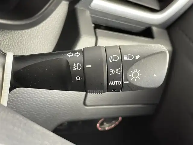 トヨタ タンク カスタムG S 千葉県 2018(平30)年 6.7万km ブラックマイカ/マゼンダベリーメタリック 禁煙車/スマートアシストIII/・衝突回避支援ブレーキ機能/・衝突警報機能/・誤発進抑制機能/両側パワースライドドア/純正7インチナビ/CD/DVD/Bluetooth/フルセグ/バックカメラ/クルーズコントロール/LEDオートライト/純正14インチアルミホイール/アイドリングストップ/プッシュスタート/スマートキー