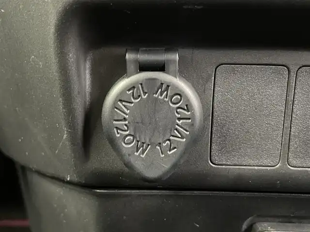 トヨタ タンク カスタムG S 千葉県 2018(平30)年 6.7万km ブラックマイカ/マゼンダベリーメタリック 禁煙車/スマートアシストIII/・衝突回避支援ブレーキ機能/・衝突警報機能/・誤発進抑制機能/両側パワースライドドア/純正7インチナビ/CD/DVD/Bluetooth/フルセグ/バックカメラ/クルーズコントロール/LEDオートライト/純正14インチアルミホイール/アイドリングストップ/プッシュスタート/スマートキー