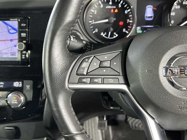 日産 エクストレイル 20X 広島県 2018(平30)年 7万km ブリリアントホワイトパール エマージェンシーブレーキ/純正ナビ/CD/DVD/DTV/Bluetooth/バックカメラ/カプロンシート/パワーバックドア /純正フロアマット/純正ドアバイザー/スマートキー/スペアキー /プッシュスタート /純正アルミホイール