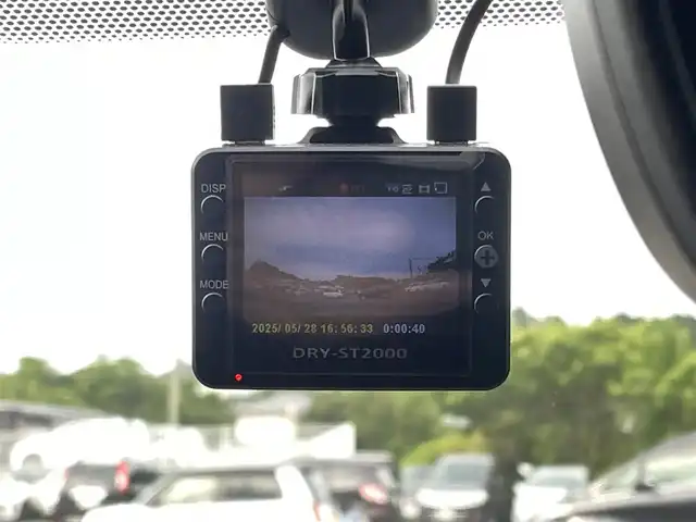 トヨタ カローラ スポーツ ハイブリッドG Z 愛媛県 2019(平31)年 4.6万km ホワイトパールクリスタルシャイン 純正ナビ　/AM/FM/CD/DVD/BT/フルセグ/バックカメラ　/車線逸脱防止装置　/衝突被害軽減装置　/ドライブレコーダー　/レーダークルーズコントロール　/ＬＥＤヘッドライト　/電動パーキングブレーキ　/ステアリングスイッチ　/ETC/アイドリングストップ/ヒートミラー/電格ミラー/現状サマー(純正AW)(225/40/R18)