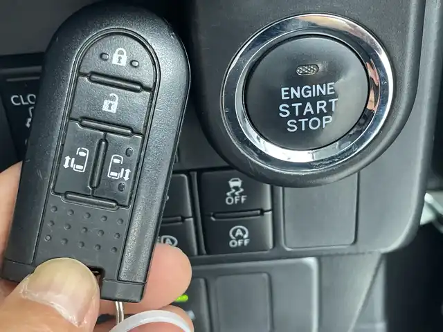 トヨタ タンク カスタムG 群馬県 2020(令2)年 3.5万km ブラックマイカメタリック 純正ナビ　バックカメラ　フルセグＴＶ　両側電動スライドドア　衝突被害軽減ブレーキ　レーンアシスト　クリアランスソナー　シートヒーター　アイドリングストップ　オートハイビーム　ＬＥＤ　ＥＴＣ　禁煙車