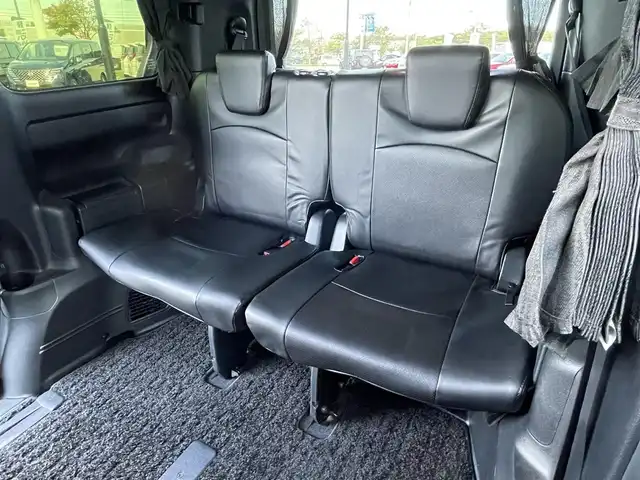 トヨタ ヴォクシー ZS 煌 道央・札幌 2018(平30)年 7.9万km イナズマスパーキングブラックガラスフレーク ４WD/寒冷地仕様/純正ディーラーOPナビ/CD/DVD/BT/フルセグ/衝突被害軽減ブレーキ/横滑り防止装置/クルーズコントロール/レーンキープアシスト/バックカメラ/ビルトインETC/ドライブレコーダー/アイドリングストップ/ECOMODE/デジタルインナーミラー/ワイパーデアイサー/両側パワースライドドア/レザー調シートカバー/革巻きステアリング/ステアリングリモコン/MTモード付AT/レーダー探知機/プッシュスタート/スマートキー/LEDヘッドライト/オートライト/オートハイビーム/フォグランプ/電動格納ミラー/ウィンカーミラー/純正フロアマット/ドアバイザー