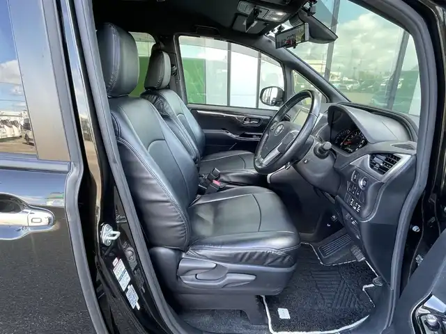 トヨタ ヴォクシー ZS 煌 道央・札幌 2018(平30)年 7.9万km イナズマスパーキングブラックガラスフレーク ４WD/寒冷地仕様/純正ディーラーOPナビ/CD/DVD/BT/フルセグ/衝突被害軽減ブレーキ/横滑り防止装置/クルーズコントロール/レーンキープアシスト/バックカメラ/ビルトインETC/ドライブレコーダー/アイドリングストップ/ECOMODE/デジタルインナーミラー/ワイパーデアイサー/両側パワースライドドア/レザー調シートカバー/革巻きステアリング/ステアリングリモコン/MTモード付AT/レーダー探知機/プッシュスタート/スマートキー/LEDヘッドライト/オートライト/オートハイビーム/フォグランプ/電動格納ミラー/ウィンカーミラー/純正フロアマット/ドアバイザー
