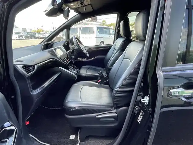 トヨタ ヴォクシー ZS 煌 道央・札幌 2018(平30)年 7.9万km イナズマスパーキングブラックガラスフレーク ４WD/寒冷地仕様/純正ディーラーOPナビ/CD/DVD/BT/フルセグ/衝突被害軽減ブレーキ/横滑り防止装置/クルーズコントロール/レーンキープアシスト/バックカメラ/ビルトインETC/ドライブレコーダー/アイドリングストップ/ECOMODE/デジタルインナーミラー/ワイパーデアイサー/両側パワースライドドア/レザー調シートカバー/革巻きステアリング/ステアリングリモコン/MTモード付AT/レーダー探知機/プッシュスタート/スマートキー/LEDヘッドライト/オートライト/オートハイビーム/フォグランプ/電動格納ミラー/ウィンカーミラー/純正フロアマット/ドアバイザー