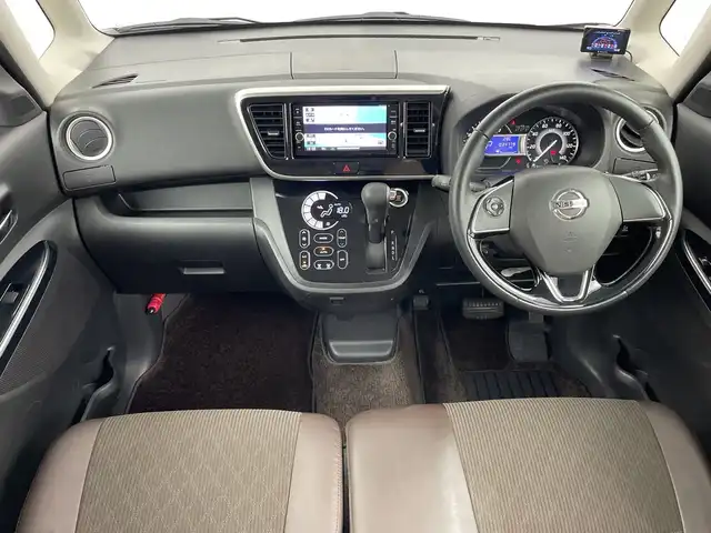 日産 デイズ ルークス HWS X Vセレクション 鹿児島県 2018(平30)年 3.5万km スパークリングレッド/ブラック ワンオーナー/純正7インチナビ/(BT/CD/DVD/SD/AM/FM/フルセグTV)/エマージェンシーブレーキ/全方位カメラ/オートマチックハイビーム/レーンキープアシスト/両側パワースライドドア/前後コーナーセンサー/ハーフレザーシート/アイドリングストップ/前後コーナーセンサー/前後ドライブレコーダー/ベンチシート/純正LEDヘッドライト/純正フロアマット/純正15インチアルミホイール/保証書/取扱説明書