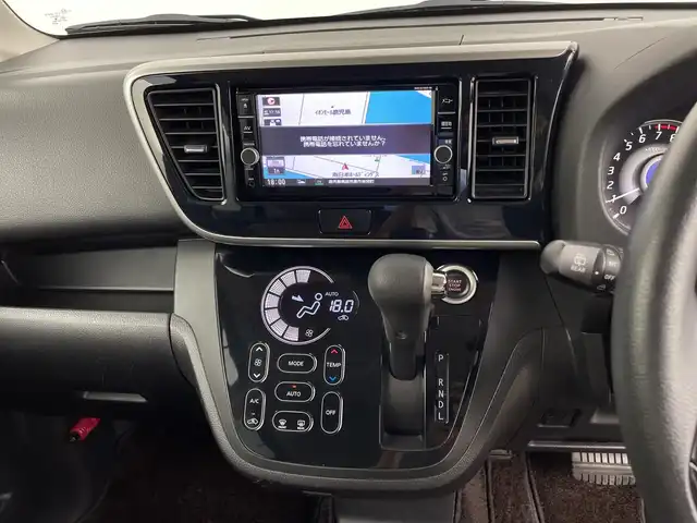 日産 デイズ ルークス HWS X Vセレクション 鹿児島県 2018(平30)年 3.5万km スパークリングレッド/ブラック ワンオーナー/純正7インチナビ/(BT/CD/DVD/SD/AM/FM/フルセグTV)/エマージェンシーブレーキ/全方位カメラ/オートマチックハイビーム/レーンキープアシスト/両側パワースライドドア/前後コーナーセンサー/ハーフレザーシート/アイドリングストップ/前後コーナーセンサー/前後ドライブレコーダー/ベンチシート/純正LEDヘッドライト/純正フロアマット/純正15インチアルミホイール/保証書/取扱説明書