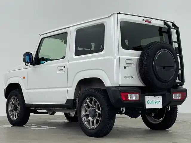 スズキ ジムニー XC 鹿児島県 2023(令5)年 1.1万km ピュアホワイトP 社外9インチメモリナビ/(BT/SD/CD/DVD/Applecarplay/Androidauto/フルセグTV)/衝突軽減ブレーキ/レーダークルーズコントロール/クルーズコントロール/前席シートヒーター/バックカメラ/レーンキープアシスト/オートマチックハイビーム/アイドリングストップ/4WD/ダウンヒルアシストコントロール/ターボ/スペアキー/純正16インチアルミホイール/純正フロアマット/保証書/取扱説明書