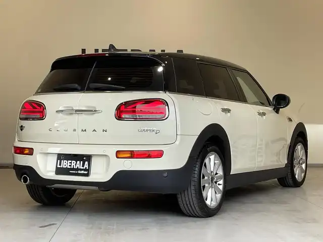 ＭＩＮＩ ＢＭＷ ミニ クラブマン クーパーD 熊本県 2022(令4)年 3.3万km ペッパー・ホワイト ・スマートキー/・プッシュスタート/・インテリジェントセーフティ/・パーキングアシスト/・PDC自動起動/・ハーフレザースポーツシート/・純正HDDナビ/　【Bluetooth・USB】/・バックカメラ/・ETC/・ドライブレコーダー(前後録画)/・LEDヘッドランプ/・LEDフォグランプ/・純正マット