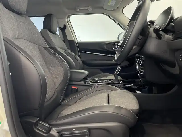 ＭＩＮＩ ＢＭＷ ミニ クラブマン クーパーD 熊本県 2022(令4)年 3.3万km ペッパー・ホワイト ・スマートキー/・プッシュスタート/・インテリジェントセーフティ/・パーキングアシスト/・PDC自動起動/・ハーフレザースポーツシート/・純正HDDナビ/　【Bluetooth・USB】/・バックカメラ/・ETC/・ドライブレコーダー(前後録画)/・LEDヘッドランプ/・LEDフォグランプ/・純正マット