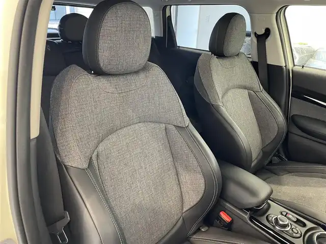 ＭＩＮＩ ＢＭＷ ミニ クラブマン クーパーD 熊本県 2022(令4)年 3.3万km ペッパー・ホワイト ・スマートキー/・プッシュスタート/・インテリジェントセーフティ/・パーキングアシスト/・PDC自動起動/・ハーフレザースポーツシート/・純正HDDナビ/　【Bluetooth・USB】/・バックカメラ/・ETC/・ドライブレコーダー(前後録画)/・LEDヘッドランプ/・LEDフォグランプ/・純正マット