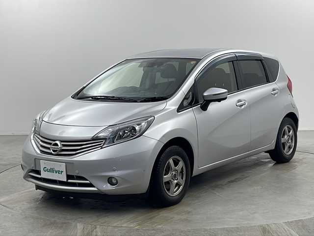 日産 ノート メダリスト X Vセレクション+セーフティⅡ 栃木県 2016(平28)年 8.3万km ブリリアントシルバー 純正メモリーナビ（MC315D-W）/　フルセグTV/Ｂｌｕｅｔｏｏｔｈ/DVD/黒革ハーフシート/セーフティセンスII/横滑り防止装置/全周囲カメラ/コーナーセンサー/ドライブレコーダー/ETC/純正フロアマット/純正ドアバイザー