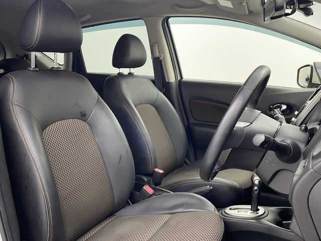 日産 ノート メダリスト X Vセレクション+セーフティⅡ 栃木県 2016(平28)年 8.3万km ブリリアントシルバー 純正メモリーナビ（MC315D-W）/　フルセグTV/Ｂｌｕｅｔｏｏｔｈ/DVD/黒革ハーフシート/セーフティセンスII/横滑り防止装置/全周囲カメラ/コーナーセンサー/ドライブレコーダー/ETC/純正フロアマット/純正ドアバイザー
