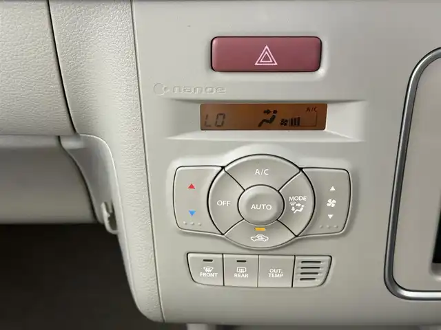 スズキ ラパン X 愛知県 2022(令4)年 1万km フォーンベージュメタリック/ホワイト2トーンルーフ スズキセーフティーサポート/・全方位カメラ/・衝突被害軽減システム/・誤発進抑制機能/・レーンキープアシスト/純正ナビ/（Bluetooth・フルセグテレビ）/前後ドライブレコーダー/ステアリングリモコン/レザー調シートカバー/シートヒーター（D/N）/LEDヘッドライト/コーナーセンサー/純正14インチAW