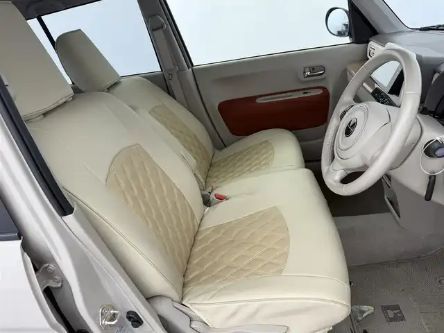 スズキ ラパン X 愛知県 2022(令4)年 1万km フォーンベージュメタリック/ホワイト2トーンルーフ スズキセーフティーサポート/・全方位カメラ/・衝突被害軽減システム/・誤発進抑制機能/・レーンキープアシスト/純正ナビ/（Bluetooth・フルセグテレビ）/前後ドライブレコーダー/ステアリングリモコン/レザー調シートカバー/シートヒーター（D/N）/LEDヘッドライト/コーナーセンサー/純正14インチAW