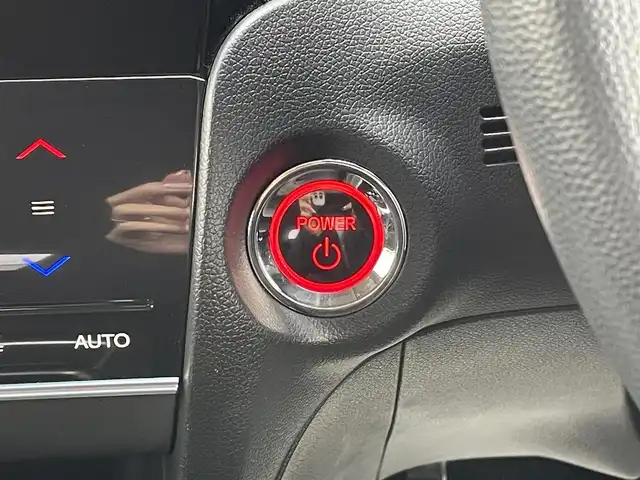 ホンダ シャトル ハイブリッド ホンダセンシング 千葉県 2020(令2)年 1.6万km ルナシルバーM ホンダセンシング/・衝突軽減ブレーキ/・レーンキープアシスト/・標識認識機能/・オートマチックハイビーム/・アダプティブクルーズコントロール/社外SDナビ【CN-B301B】/バックカメラ/スマートキー/社外前後コーナーセンサー/ヘッドライトレベライザー/ビルトインETC