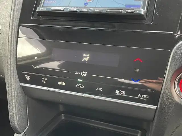 ホンダ シャトル ハイブリッド ホンダセンシング 千葉県 2020(令2)年 1.6万km ルナシルバーM ホンダセンシング/・衝突軽減ブレーキ/・レーンキープアシスト/・標識認識機能/・オートマチックハイビーム/・アダプティブクルーズコントロール/社外SDナビ【CN-B301B】/バックカメラ/スマートキー/社外前後コーナーセンサー/ヘッドライトレベライザー/ビルトインETC