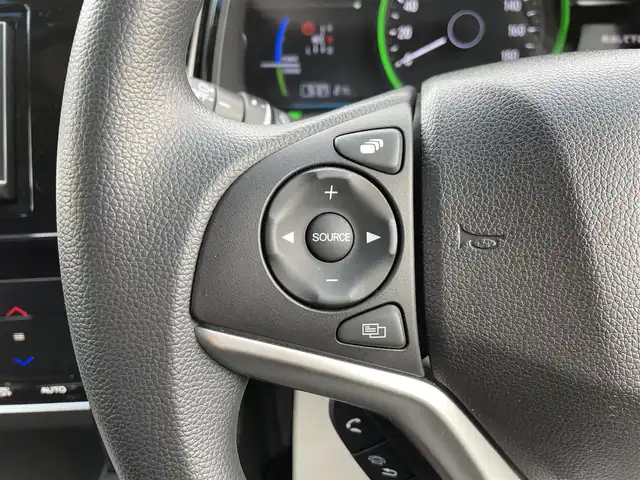 ホンダ シャトル ハイブリッド ホンダセンシング 千葉県 2020(令2)年 1.6万km ルナシルバーM ホンダセンシング/・衝突軽減ブレーキ/・レーンキープアシスト/・標識認識機能/・オートマチックハイビーム/・アダプティブクルーズコントロール/社外SDナビ【CN-B301B】/バックカメラ/スマートキー/社外前後コーナーセンサー/ヘッドライトレベライザー/ビルトインETC