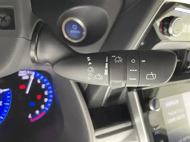 トヨタ カローラ クロス ハイブリッド Z 富山県 2021(令3)年 1.5万km アバンギャルドブロンズメタリック 4WD/純正9型ナビ（AM/FM/BT/Miracast）/フルセグTV/アラウンドビューモニター/パノラマルーフ/寒冷地仕様/プリクラッシュセーフティ/レーダークルーズコントロール/レーンキープアシスト/ブラインドスポットモニター/クリアランスソナー/オートマチックハイビーム/LEDヘッドライト/ハーフレザーシート/前席シートヒーター/ステアリングヒーター/ドライブレコーダー前後/ETC2.0/スマートキー×２/取扱説明書/保証書