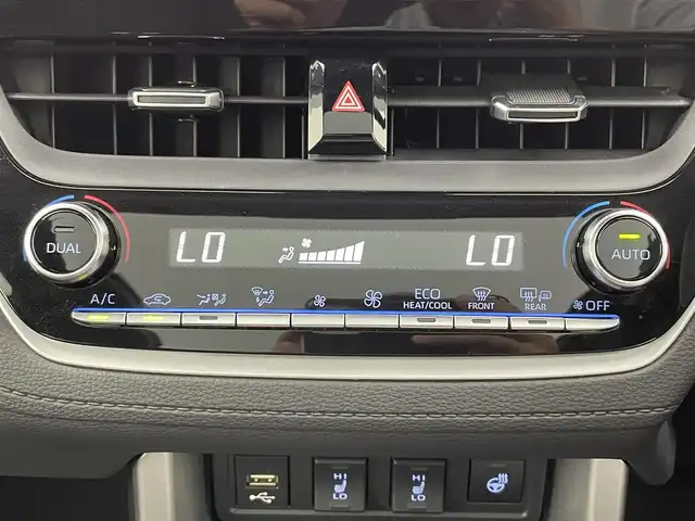 トヨタ カローラ クロス ハイブリッド Z 富山県 2021(令3)年 1.5万km アバンギャルドブロンズメタリック 4WD/純正9型ナビ（AM/FM/BT/Miracast）/フルセグTV/アラウンドビューモニター/パノラマルーフ/寒冷地仕様/プリクラッシュセーフティ/レーダークルーズコントロール/レーンキープアシスト/ブラインドスポットモニター/クリアランスソナー/オートマチックハイビーム/LEDヘッドライト/ハーフレザーシート/前席シートヒーター/ステアリングヒーター/ドライブレコーダー前後/ETC2.0/スマートキー×２/取扱説明書/保証書