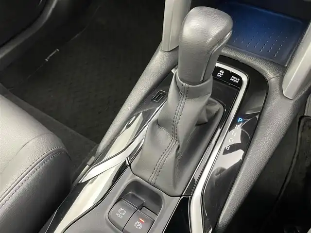トヨタ カローラ クロス ハイブリッド Z 富山県 2021(令3)年 1.5万km アバンギャルドブロンズメタリック 4WD/純正9型ナビ（AM/FM/BT/Miracast）/フルセグTV/アラウンドビューモニター/パノラマルーフ/寒冷地仕様/プリクラッシュセーフティ/レーダークルーズコントロール/レーンキープアシスト/ブラインドスポットモニター/クリアランスソナー/オートマチックハイビーム/LEDヘッドライト/ハーフレザーシート/前席シートヒーター/ステアリングヒーター/ドライブレコーダー前後/ETC2.0/スマートキー×２/取扱説明書/保証書