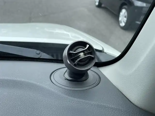 スズキ ハスラー G 島根県 2015(平27)年 8.2万km パールホワイト 登録時走行距離81765km/カロッツェリアメモリナビ /・Bluetooth接続/・CD/DVD再生/・SDミュージックサーバー/・AM/FM/ETC/衝突軽減ブレーキ/横滑り防止装置/アイドリングストップ/ベンチシート/D席シートヒーター/社外ツィーター/スマートキー/プッシュスタート
