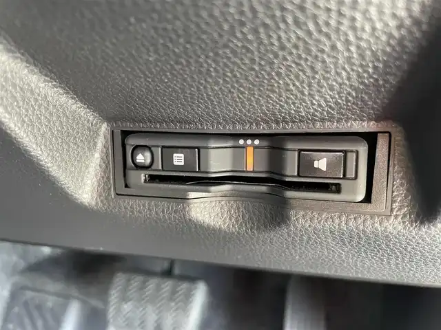 トヨタ ヤリス G 石川県 2020(令2)年 3.1万km コーラルクリスタルシャイン トヨタセーフティセンス/純正ディスプレイオーディオ/フルセグTV/バックカメラ/レーンキープ/ドライブレコーダー/スマートキー/プッシュスタート/電動ミラー/オートライト/オートエアコン/保証書