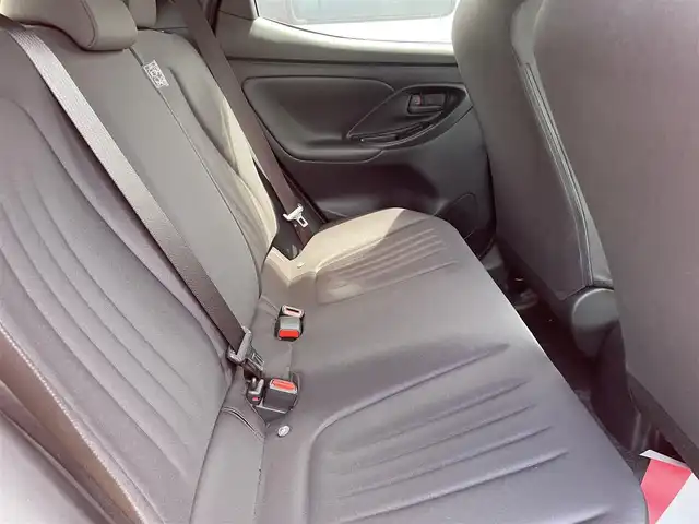 トヨタ ヤリス G 石川県 2020(令2)年 3.1万km コーラルクリスタルシャイン トヨタセーフティセンス/純正ディスプレイオーディオ/フルセグTV/バックカメラ/レーンキープ/ドライブレコーダー/スマートキー/プッシュスタート/電動ミラー/オートライト/オートエアコン/保証書