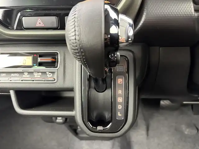 スズキ ハスラー タフワイルド 愛知県 2024(令6)年 0.1千km クールカーキPM 届出済未使用車/純正メモリナビ/（AM/FM、BT、USB、フルセグTV）/スズキコネクト対応通信機装着車/全方位カメラ/レーダークルーズコントロール/デュアルカメラブレーキサポート/誤発進抑制機能/車線逸脱警報機能/盗難防止装置/LEDヘッドライト/ドアバイザー/シートヒータ/オートライト/プッシュスタート/スマートキー