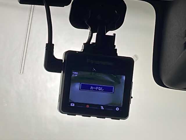 スズキ クロスビー HYBRID MZ 沖縄県 2019(令1)年 5.7万km キャラバンアイボリーパールメタリック/ホワイト 2トーンルーフ 禁煙車　/社外ナビ　/フルセグ　Ｂｌｕｅｔｏｏｔｈ　ＤＶＤ　/デュアルカメラブレーキサポート　/車線逸脱警報　/ハイビームアシスト　/コーナーセンサー　/シートヒーター　/クルーズコントロール　/ドライブレコーダー/パドルシフト/シートバックテーブル/LEDヘッドライト/純正フロアマット/純正ドアバイザー/革巻きステアリング/純正16インチアルミ/スペアキー