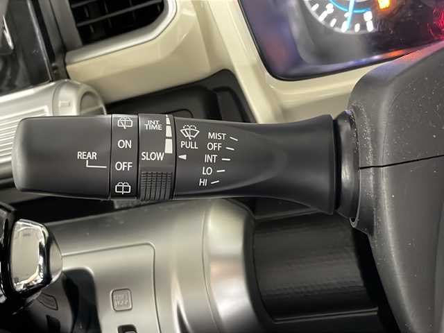 スズキ クロスビー HYBRID MZ 沖縄県 2019(令1)年 5.7万km キャラバンアイボリーパールメタリック/ホワイト 2トーンルーフ 禁煙車　/社外ナビ　/フルセグ　Ｂｌｕｅｔｏｏｔｈ　ＤＶＤ　/デュアルカメラブレーキサポート　/車線逸脱警報　/ハイビームアシスト　/コーナーセンサー　/シートヒーター　/クルーズコントロール　/ドライブレコーダー/パドルシフト/シートバックテーブル/LEDヘッドライト/純正フロアマット/純正ドアバイザー/革巻きステアリング/純正16インチアルミ/スペアキー