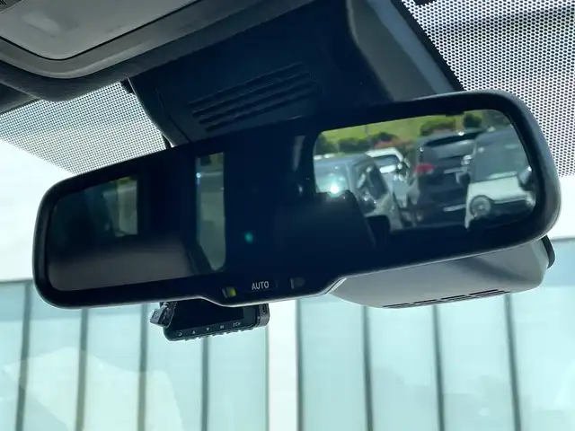 トヨタ エスクァイア Gi プレミアムパッケージ 大阪府 2019(平31)年 2.1万km スパークリングブラックパールクリスタルシャイン 純正９インチナビ/   フルセグTV/CD/DVD/Bluetooth/USB/バックモニター/衝突軽減ブレーキ/横滑り防止装置/コーナーセンサー/前席シートヒーター/両側パワースライドドア/クルーズコントロール/レーンキープアシスト/ステアリングスイッチ/両側パワースライドドア/アイドリングストップ/ステアリングヒーター/前後ドライブレコーダー/純正フロアマット/ハーフレザーシート/プッシュスタート/スマートキー/ＥＴＣ/ＬＥＤライト