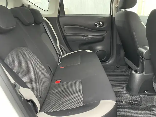 日産 ノート X 石川県 2017(平29)年 5.7万km パール エマージェンシーブレーキ/純正メモリーナビ/フルセグTV/アラウンドビューモニター/LEDヘッドライト/ETC/レーンキープ/インテリキー/プッシュスタート/電動ミラー/スマートルームミラー