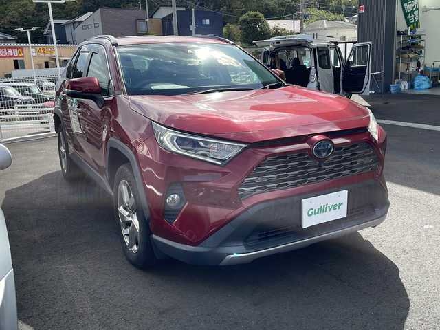 トヨタ ＲＡＶ４ ハイブリットG 愛知県 2021(令3)年 4.8万km センシュアルレッドマイカ ・ワンオーナー/・純正ディスプレイオーディオ/・ナビキット/・テレビキット/・パノラミックビューモニター/・LEDヘッド/・ブラインドスポットモニター/・ワイヤレス充電/・ステアヒーター/・シートヒーター/・パワーリアゲート/・黒レザーシート