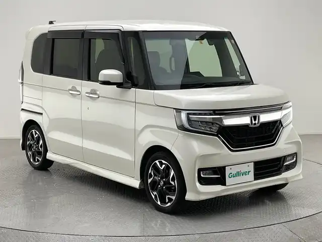 ホンダ Ｎ ＢＯＸ カスタム G EX ターボ ホンダセンシング 兵庫県 2018(平30)年 6万km プレミアムホワイトパールⅡ ８インチ純正ナビ(VXU-185NBi)/Ｂｌｕｅｔｏｏｔｈ フルセグ　ＣＤ　ＤＶＤ　両側電動スライドドア　ビルトインＥＴＣ　ドライブレコーダー　バックカメラ　ホンダセンシング　ＬＥＤヘッドライト　純正アルミホイール
