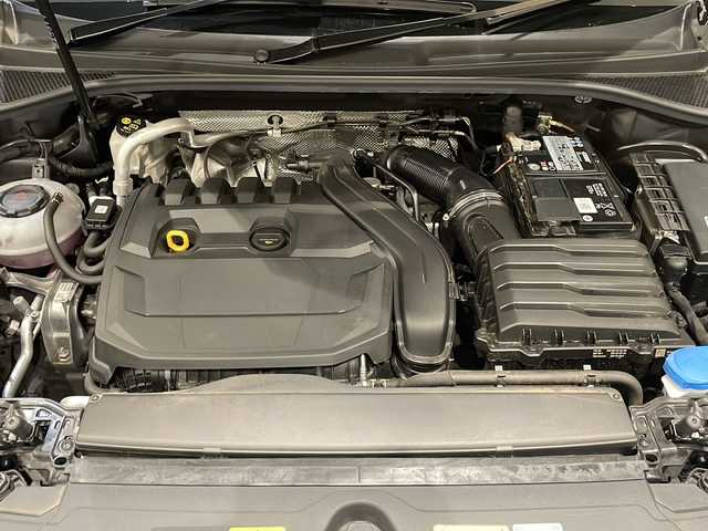 アウディ Ｑ３ 35TFSI アドバンスド 新潟県 2022(令4)年 3.5万km ミトスブラックメタリック オプション/コンビニエンス&アシスタンスパッケージ/-シートヒーター/-パワーシート/-ランバーサポート/-オートマチックテールゲート/-アウディホールドアシスト/-アウディドライブセレクト/-アダプティブクルーズアシスト/-ハイビームアシスト/-エマージェンシーアシスト/レザーステアリングマルチファンクションパドルシフト/主要装備/純正ナビ/サラウンドビューカメラ/ETC2.0/コーナーセンサー/純正18インチアルミホイール