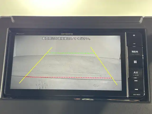 スズキ ジムニー XC 福岡県 2023(令5)年 4万km ジャングルグリーン ・社外ＳＤナビ　/（ＡＭ　ＦＭ　ＣＤ　ＤＶＤ　Ｉｐｏｄ　ＵＳＢ　ＨＤＭＩ　ＡＵＸ　ＢＴ）/・フルセグTV　/・クルコン　/・バックカメラ　/・ドラレコ　/・背面タイヤ　/・シートヒーター　/・横滑り防止　/・レーンキープ　/・ダウンヒルアシスト　/・衝突軽減/・オートライト/・社外フロアマット/・純正16インチアルミ/・電格ミラー