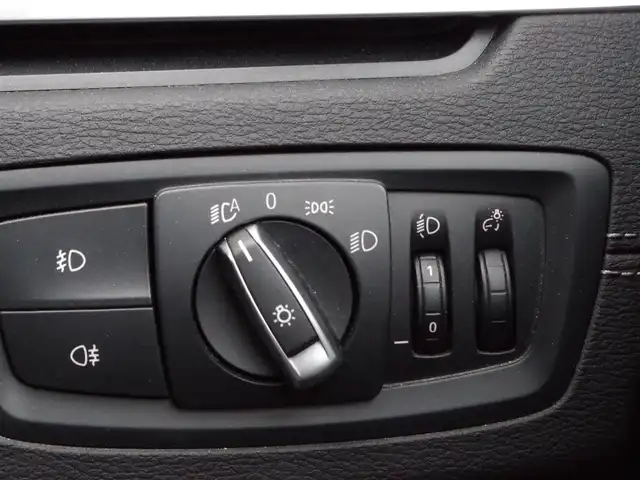 ＢＭＷ Ｘ１ xDrive 18d xライン 埼玉県 2021(令3)年 3.7万km ミネラルホワイト 1オーナー /ブラックハーフレザーシート /インテリジェントセーフティ /パークディスタンスコントロール /コンフォートアクセス /バックカメラ /iDriveナビ /ルームミラー内臓ETC /ダウンヒルアシストコントロール