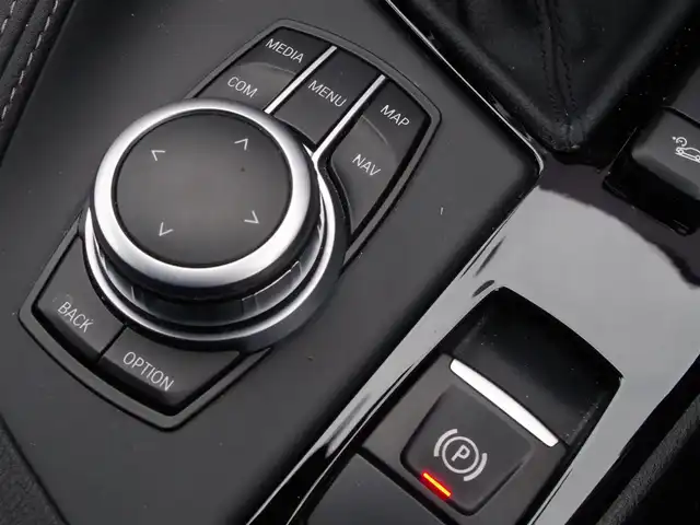 ＢＭＷ Ｘ１ xDrive 18d xライン 埼玉県 2021(令3)年 3.7万km ミネラルホワイト 1オーナー /ブラックハーフレザーシート /インテリジェントセーフティ /パークディスタンスコントロール /コンフォートアクセス /バックカメラ /iDriveナビ /ルームミラー内臓ETC /ダウンヒルアシストコントロール