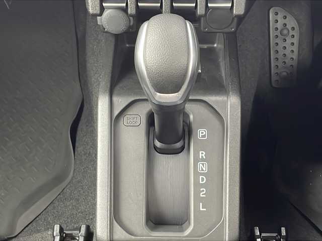 スズキ ジムニー XL 福岡県 2022(令4)年 3万km キネティックイエロー 社外１０インチナビ/Ｂｌｕｅｔｏｏｔｈ/フルセグＴＶ/ＣＤ／ＤＶＤ再生機能有/ＨＤＭＩ/ＥＴＣ/純正１６インチアルミ/純正ラバーフロアマット/オートエアコン/セーフティサポート/スマートキー