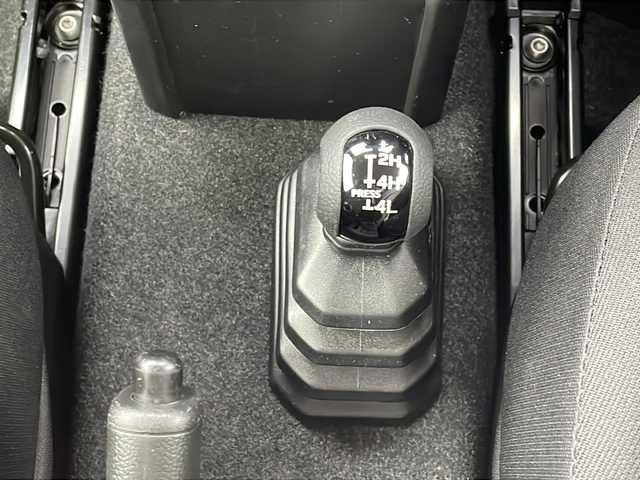 スズキ ジムニー XL 福岡県 2022(令4)年 3万km キネティックイエロー 社外１０インチナビ/Ｂｌｕｅｔｏｏｔｈ/フルセグＴＶ/ＣＤ／ＤＶＤ再生機能有/ＨＤＭＩ/ＥＴＣ/純正１６インチアルミ/純正ラバーフロアマット/オートエアコン/セーフティサポート/スマートキー