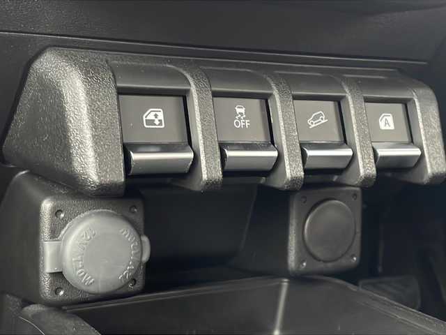 スズキ ジムニー XL 福岡県 2022(令4)年 3万km キネティックイエロー 社外１０インチナビ/Ｂｌｕｅｔｏｏｔｈ/フルセグＴＶ/ＣＤ／ＤＶＤ再生機能有/ＨＤＭＩ/ＥＴＣ/純正１６インチアルミ/純正ラバーフロアマット/オートエアコン/セーフティサポート/スマートキー