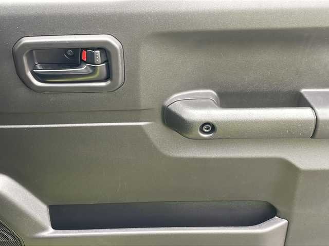 スズキ ジムニー XL 福岡県 2022(令4)年 3万km キネティックイエロー 社外１０インチナビ/Ｂｌｕｅｔｏｏｔｈ/フルセグＴＶ/ＣＤ／ＤＶＤ再生機能有/ＨＤＭＩ/ＥＴＣ/純正１６インチアルミ/純正ラバーフロアマット/オートエアコン/セーフティサポート/スマートキー