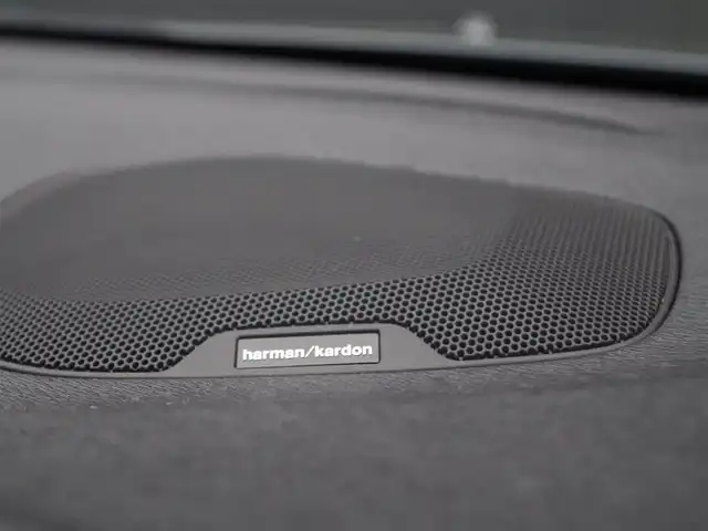 ボルボ Ｖ４０ D4 インスクリプション 埼玉県 2018(平30)年 5万km オスミウムグレーM キャメルレザーシート /アダプティブクルーズコントロール /インテリセーフ /スライディングルーフ /harman/kardon /パークセンサー /ブラインドスポットモニター /純正ナビ /バックカメラ /ETC /ドラレコ /前席シートヒーター/キャリアルーフ/運転席シートポジションメモリー機能