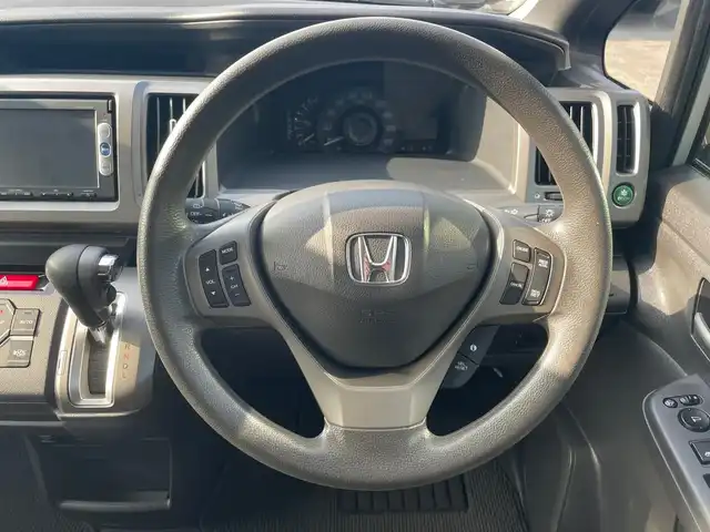 ホンダ ステップワゴン G コンフォートセレクション 兵庫県 2014(平26)年 8.5万km ホワイトオーキッドパール 純正ナビ＆ワンセグTV/（CD＆DVD＆BT＆MSV）/バックカメラ/片側パワースライドドア/クルーズコントロール/ステアリングスイッチ/オートライト/HIDライト/Aストップ/スマートキー/フロアマット/ABS/横滑り防止装置