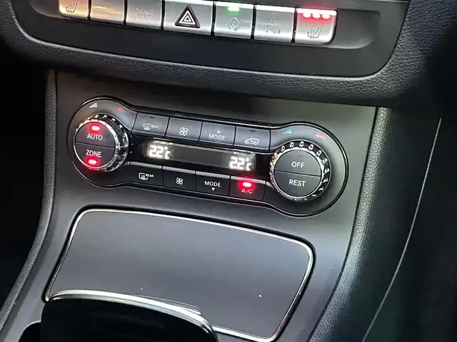 メルセデス・ベンツ Ｂ２５０ 4MATIC スポーツ 山梨県 2016(平28)年 2.6万km マウンテングレー パノラマＳＲ/レーダーセーフティＰ/純正ＨＤＤナビ/フルセグ/Ｂカメラ/前後ＰＤＣ/キーレスゴー/黒半革/前席シートＨ/シートメモリ/キーレスゴー/ＬＥＤヘッドライト/ＥＴＣ２．０/純正１８ＡＷ